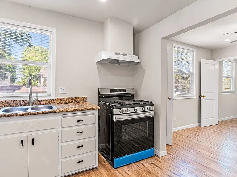 1431 Stanton St #F — Photo 9