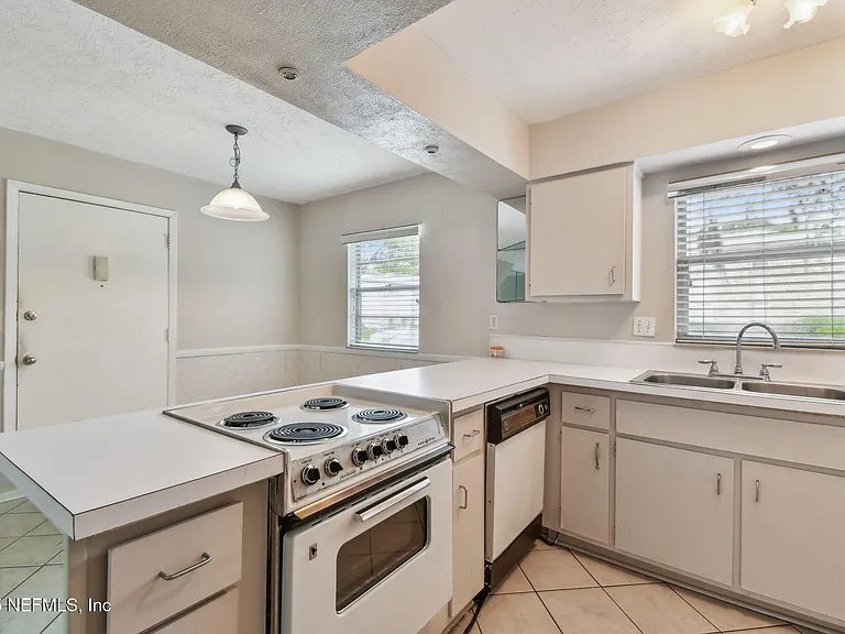 1950 Paine Ave #L-45 — Photo 11