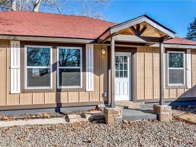 108 S Vine St, Hackett, AR, 72937