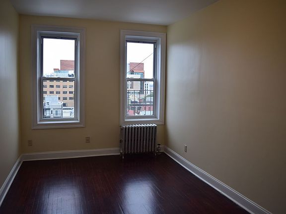 4th image of 157 Daniel Low Ter APT 3H