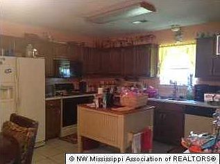 3rd image of 126 Starksville Dr