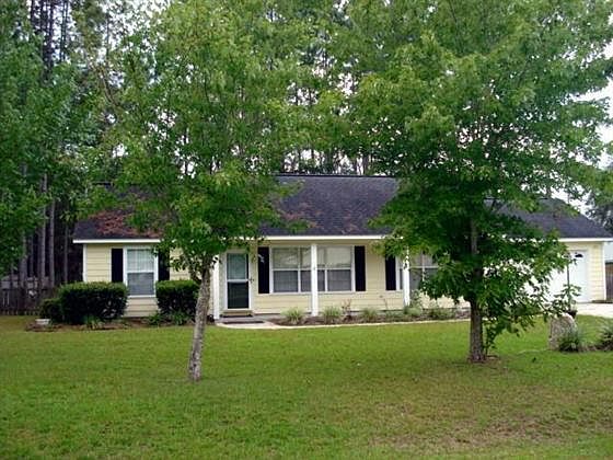 1st image of 167 Fox Run Cir