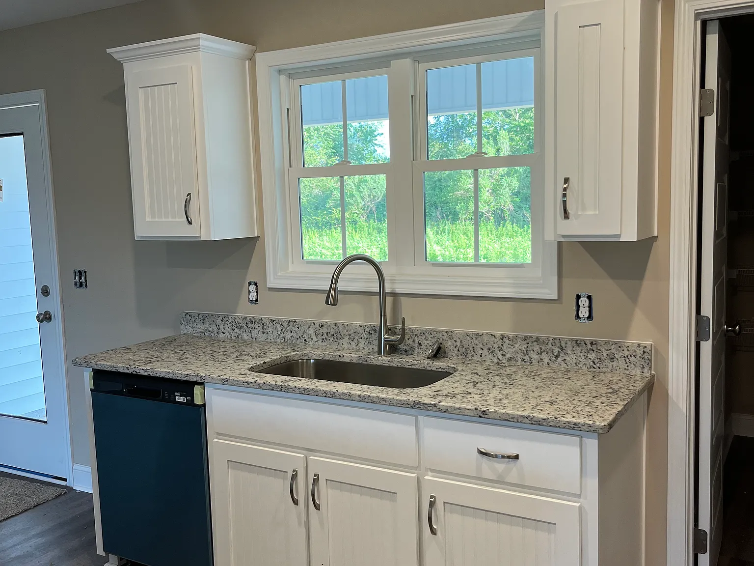 3 bed, 1740 sqft, $2,300 — Photo 3