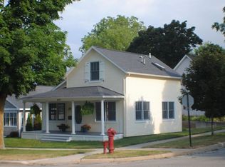 627 State St, Petoskey, MI 49770