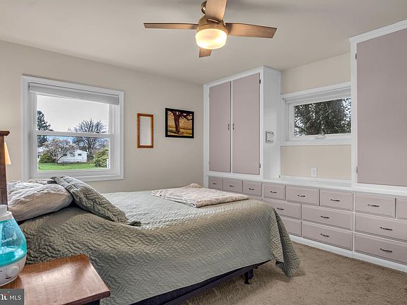 5th image of 5224 Oxford Dr
