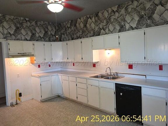 5th image of 1311 Floydada St