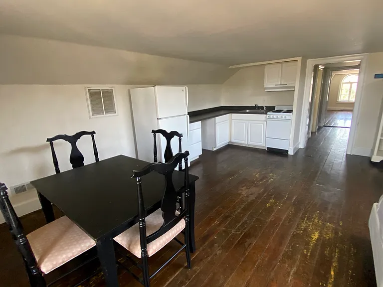 100 W Main St #5 — Photo 12
