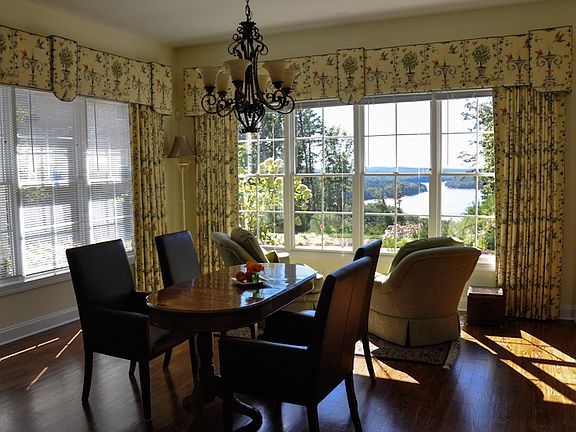 Keeping Room Views of Lake