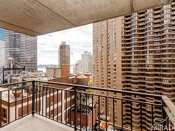3rd image of 330 E 39th St APT 20B