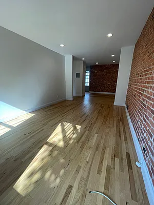 Rented by PMG Real Estate  | media 19