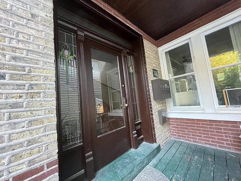 3071 N Haussen Ct #1R — Photo 11