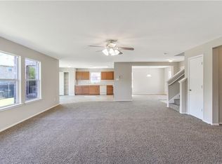 112 Matamoros St, Grand Prairie, TX 75051