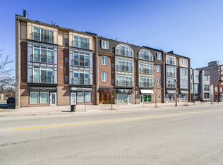 459 Kerr St #305, Oakville, ON L6K 3C2
