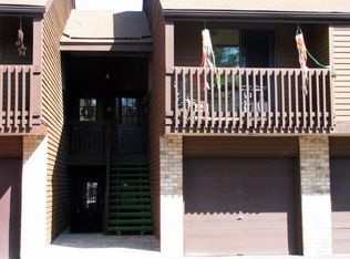 21 Summit Dr, Clinton, NJ 08801