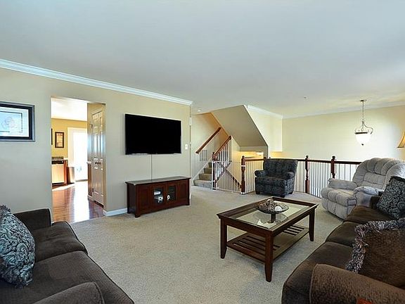 2nd image of 139 Kensington Dr