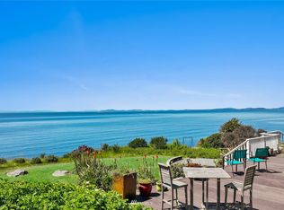 1335 W Beach Rd, Oak Harbor, WA 98277