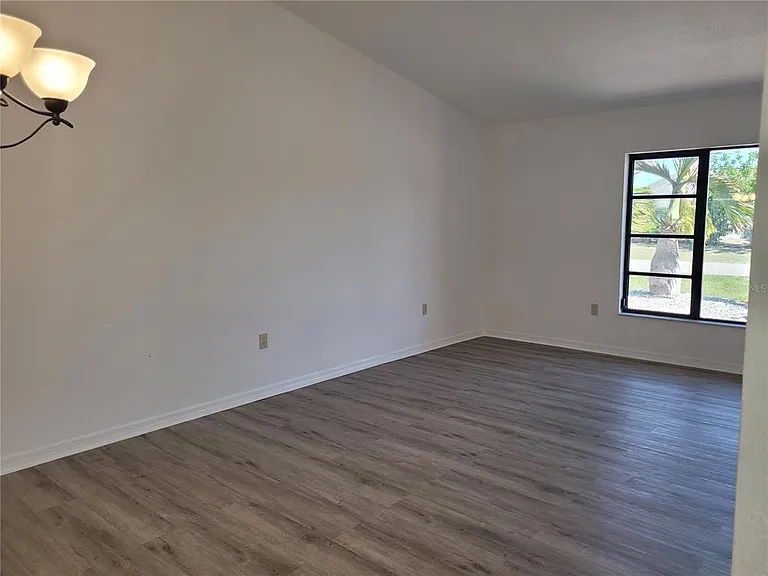 1700 Blue Lake Cir — Photo 5