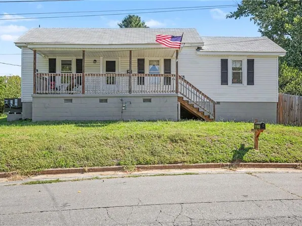 412 Victor St, Eden, NC 27288