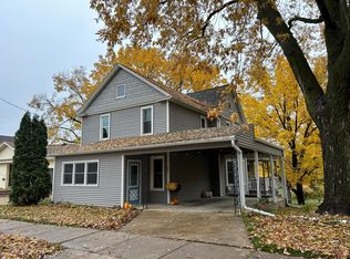 335 4th Ave SW, Plainview, MN 55964