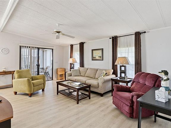 5th image of 125 LAKE HAZEL DRIVE