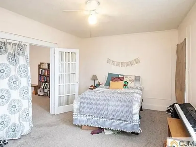 223 Denison St #2 — Photo 6