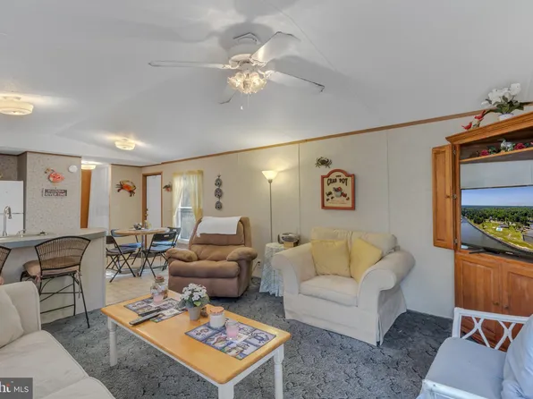 136 Coral Dr, Heathsville, VA 22473