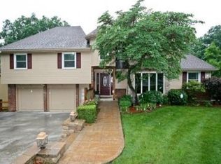 7406 N Strathbury Ave, Kansas City, MO 64151