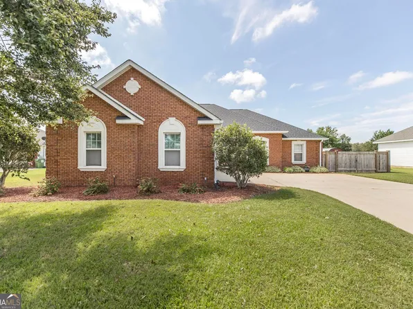 121 Elizabeth Dr, Byron, GA 31008