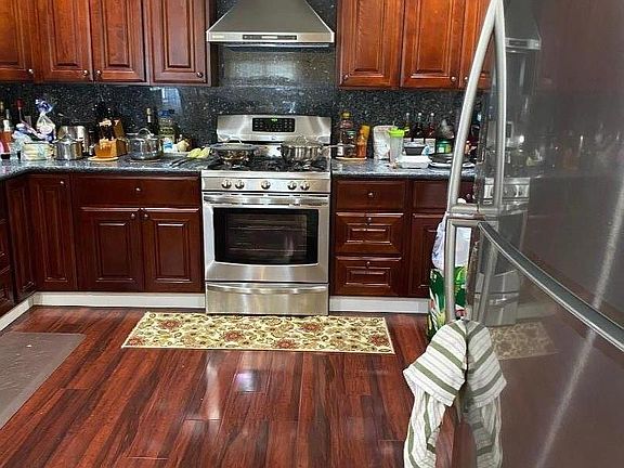 3rd image of 2148 E San Antonio St