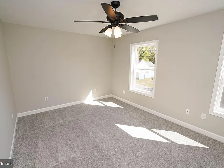 621 Cedar St — Photo 30