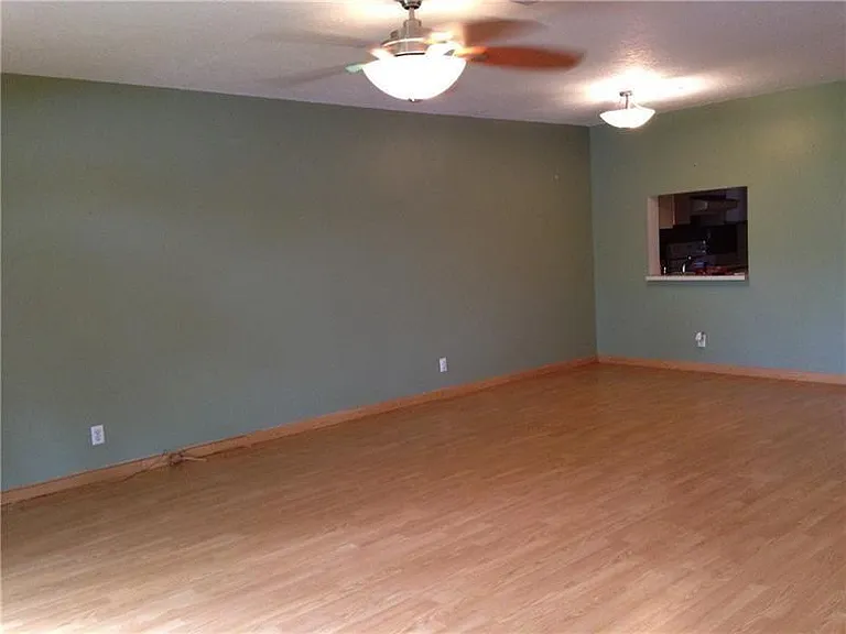 4716 NW 82nd Ave — Photo 11