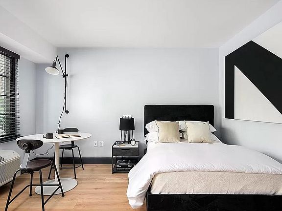 3rd image of 504 Myrtle Ave APT 7G