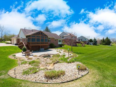 8911 Giovanni Ct, Howell, MI, 48855