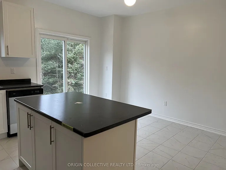 34 Milson Cres #TOP — Photo 11