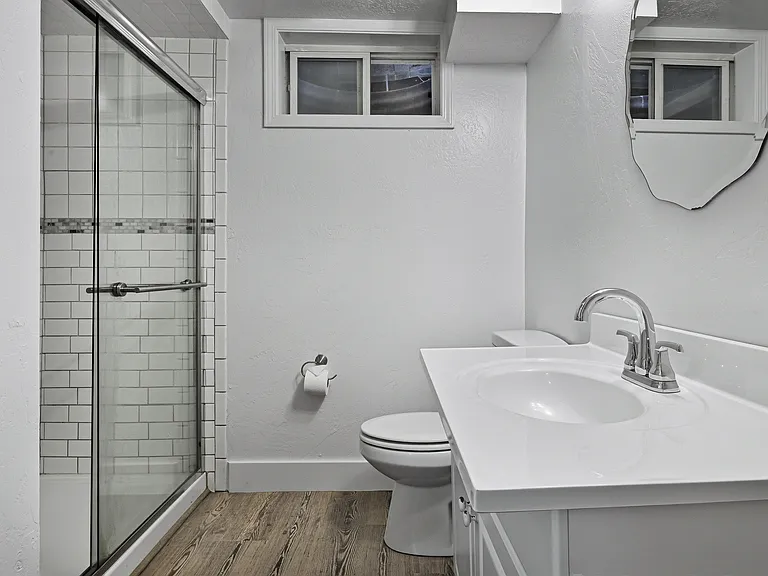 2319 Iowa Ave #B — Photo 11