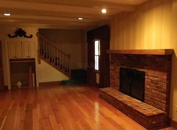 5th image of 4803 Hallbrook Dr