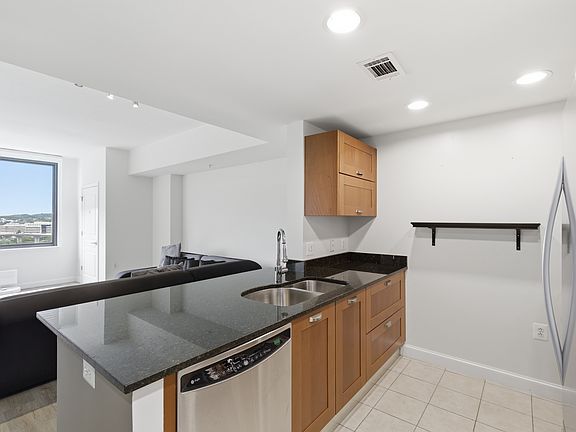 3rd image of 2451 Midtown Ave APT 1321