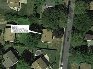 18 Robertson Rd, East Windsor, NJ 08520