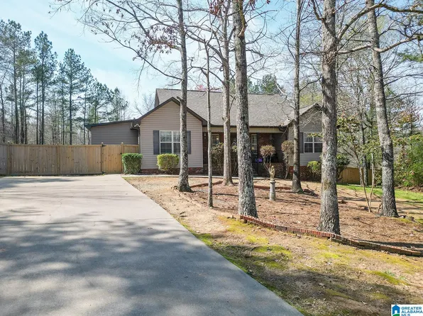 90 Sparrow Ln, Pell City, AL 35125