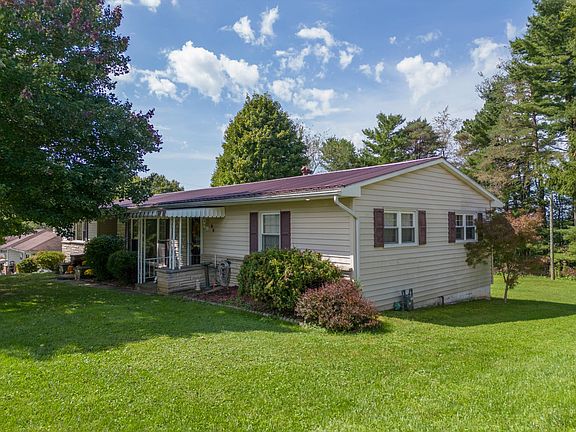 5th image of 66 Nichols Dr