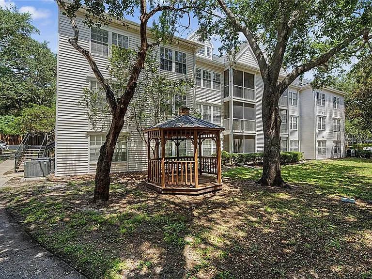 3266 Haviland Ct #303 — Photo 34
