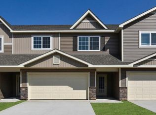 8654 Gateway Cir, Monticello, MN 55362