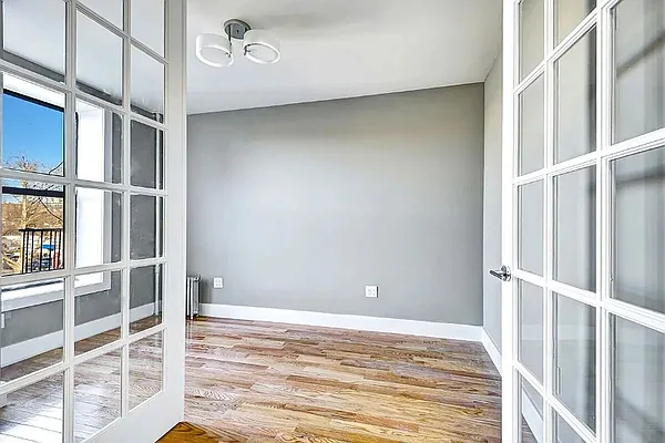 Rented by Executive Towers  | media 13