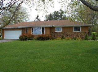 152 Lakeview Rd, Hustisford, WI 53034