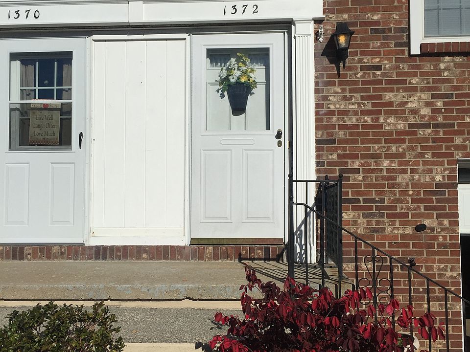 1st image of 1372 Independence Dr