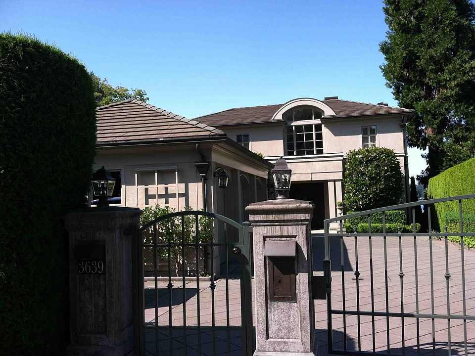 2nd image of 3639 42nd Ave NE