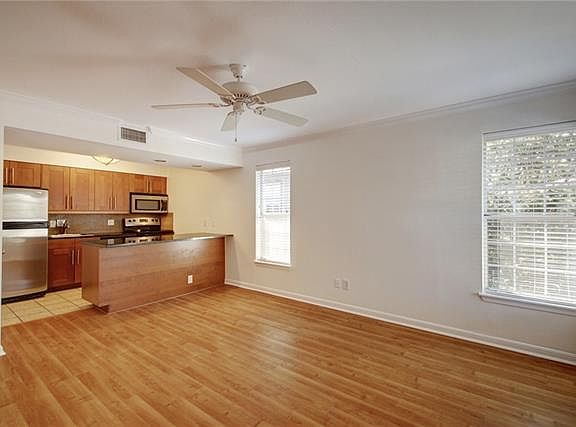 5th image of 7685 Northcross Dr Unit 420