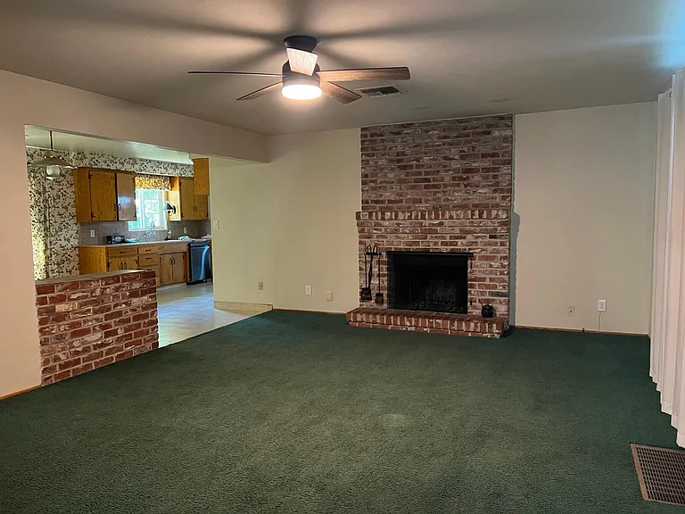 811 W Tokay St — Photo 19