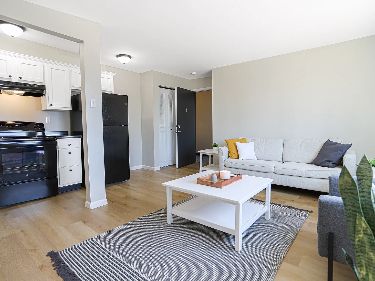 Riverview Terrace Apartments — Photo 4