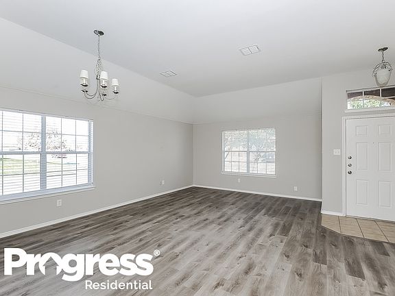 5th image of 1117 Skylark Dr